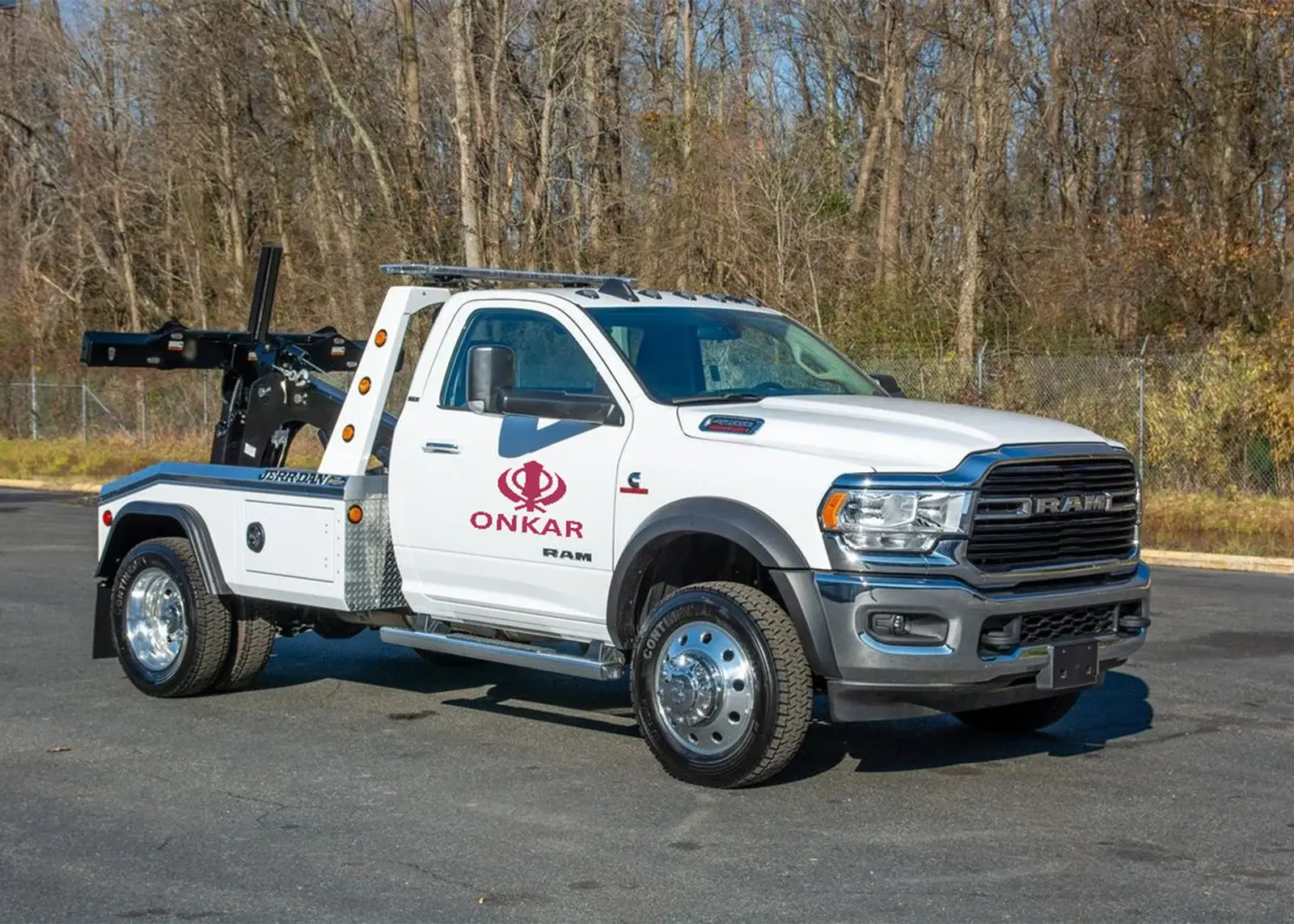 Professional flatbed tow truck in Calgary